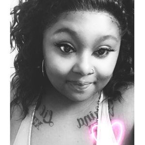 Meet your Posher, Mia